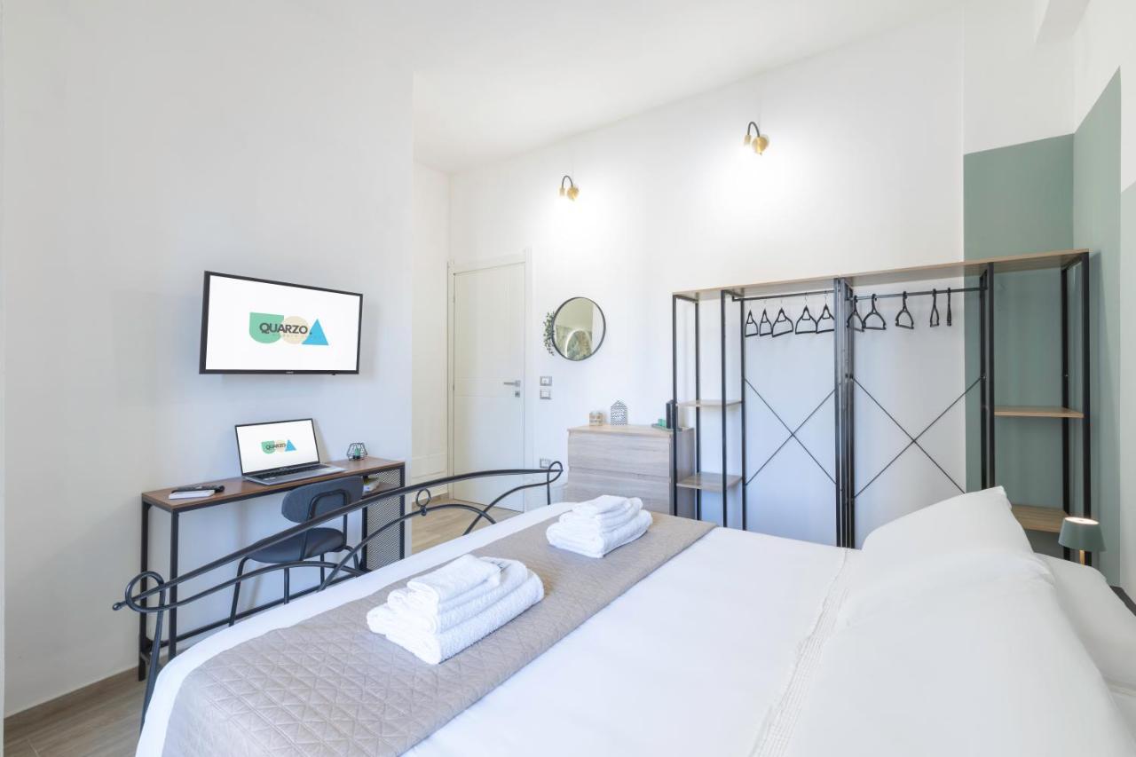 Quarzo. Modern Rooms 卡利亚里 外观 照片