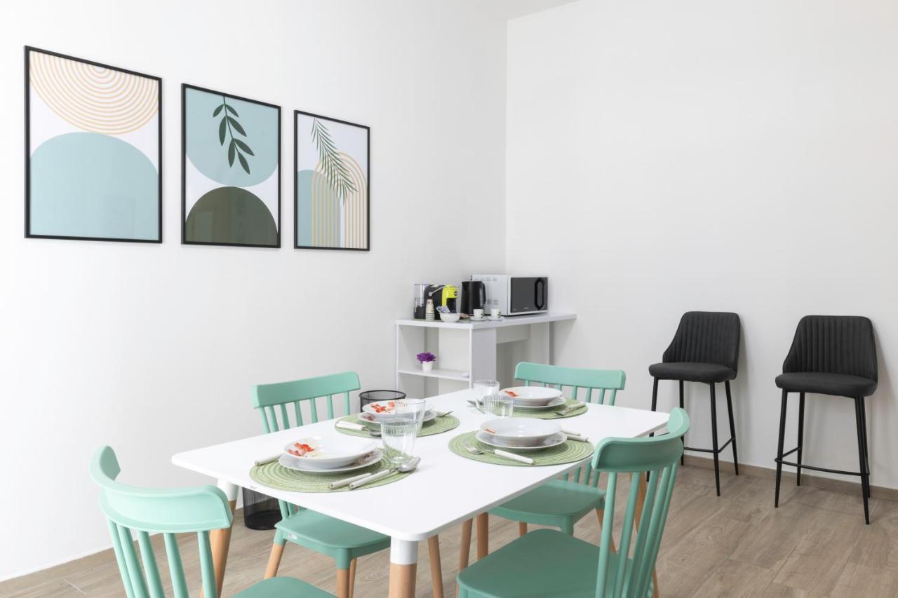 Quarzo. Modern Rooms 卡利亚里 外观 照片