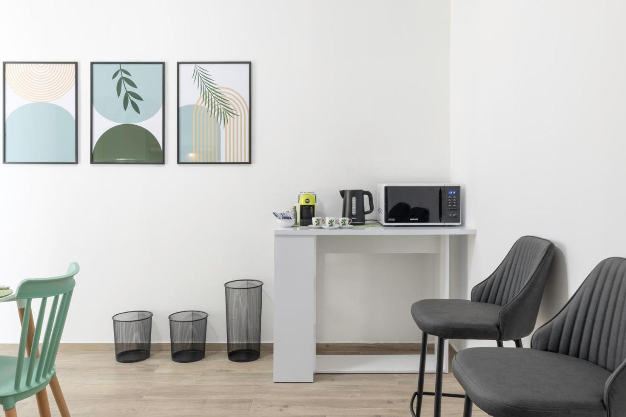 Quarzo. Modern Rooms 卡利亚里 外观 照片