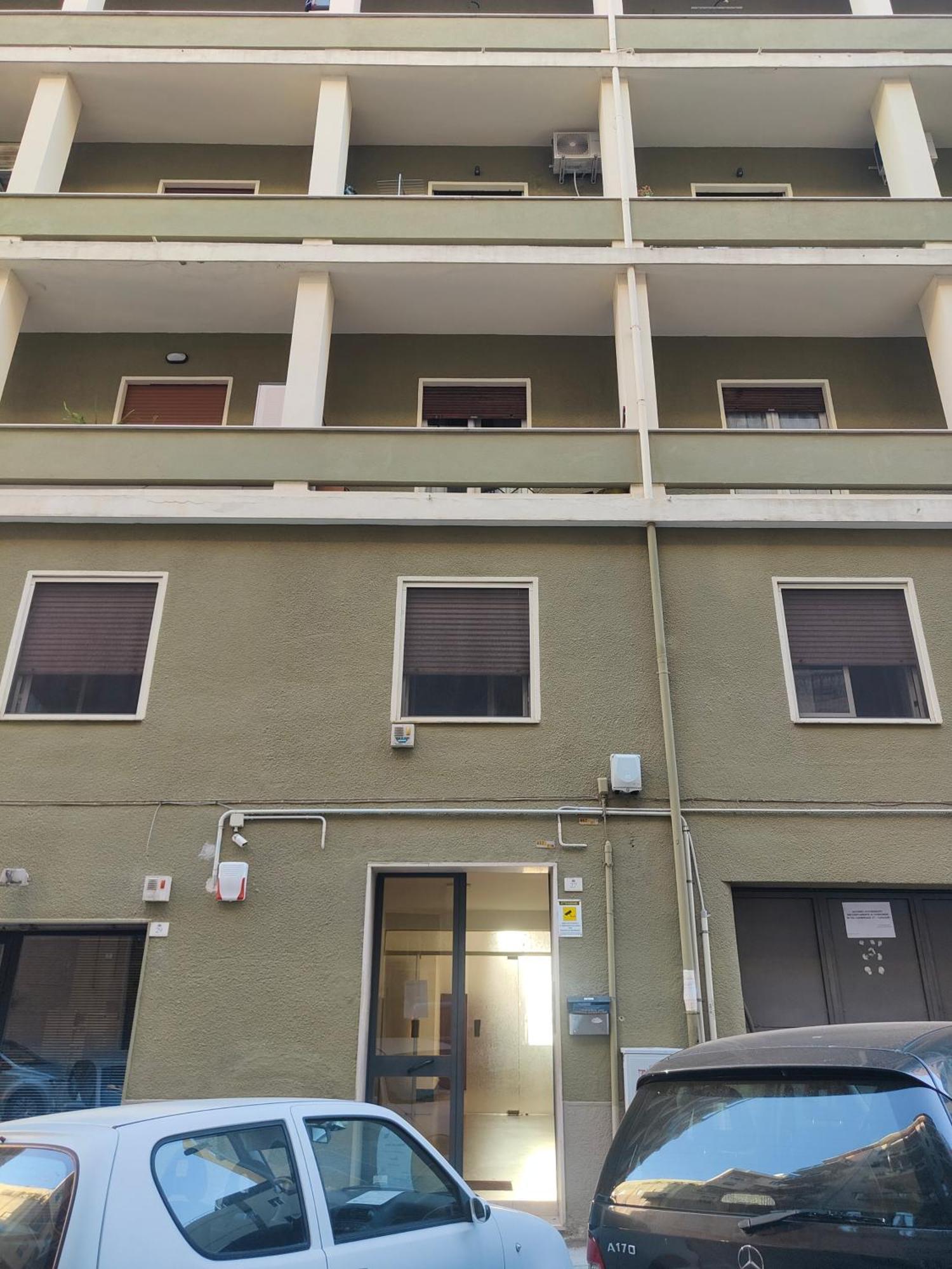 Quarzo. Modern Rooms 卡利亚里 外观 照片